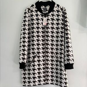 Chelsea & Theodore Black and White Patterned Jacket